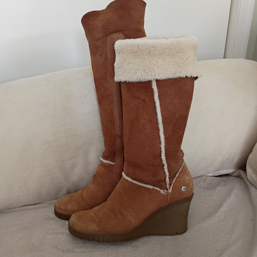 UGG Women's Tan and Chestnut Sandra Wedge Boots - Picture 5 of 16